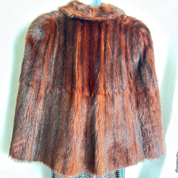 Vintage Fur Salon Stripling's Cape Fur Brown w/ Collar Arm Holes and Shoulder - Picture 3 of 13